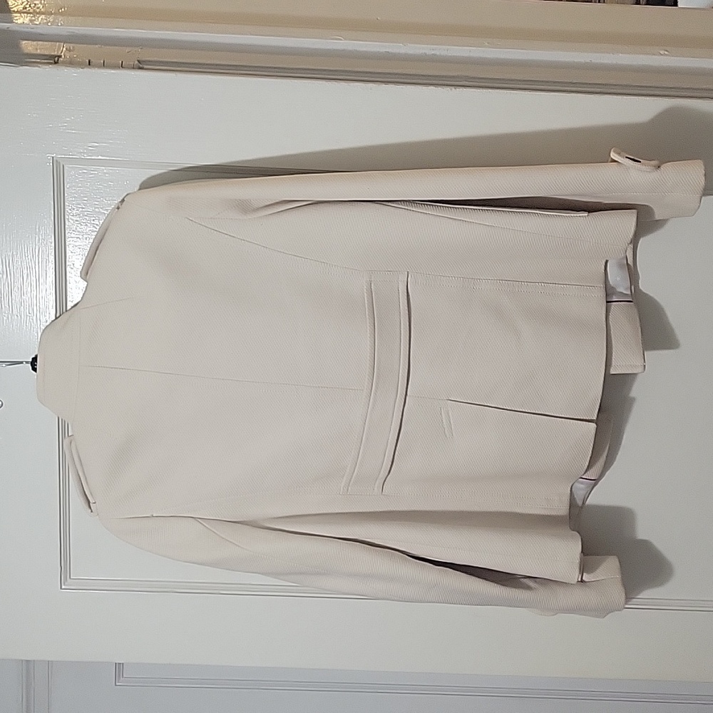 Winter White Jacket - image 4